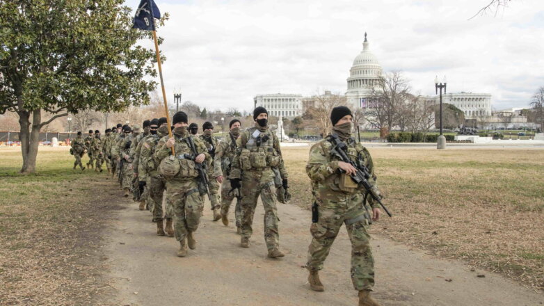 Военных в США перед инаугурацией Байдена проверят спецслужбы