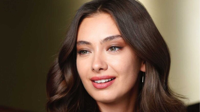 Турецкая актриса Неслихан Атагюль рассказала о своем состоянии после госпитализации