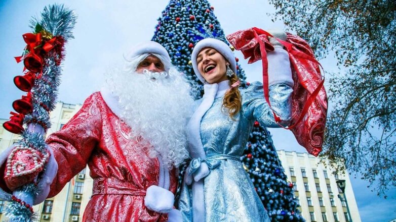 Дед Мороз "расколол" население Украины на две части