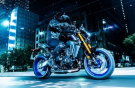 Yamaha MT-09 SP получил полностью регулируемую подвеску
