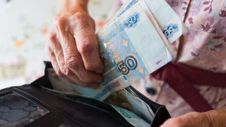 Индексацию пенсий работающим пенсионерам могут начать весной