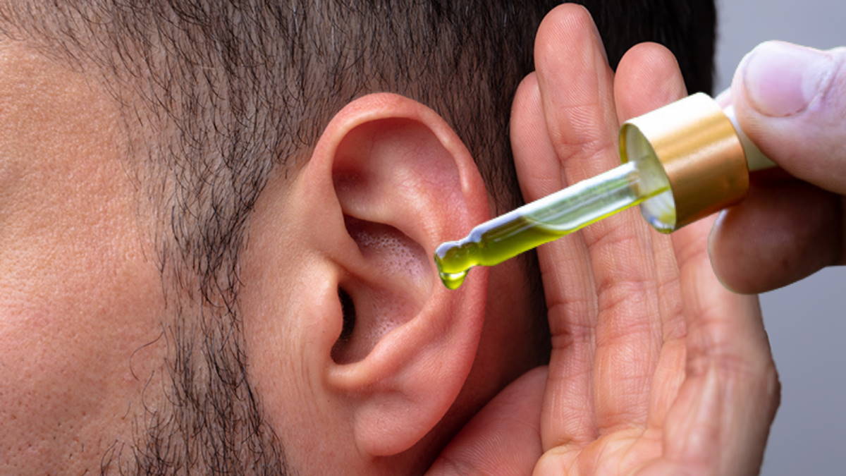 Как лечить ухо камфорным маслом