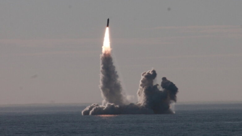 подводная лодка запуск ракеты