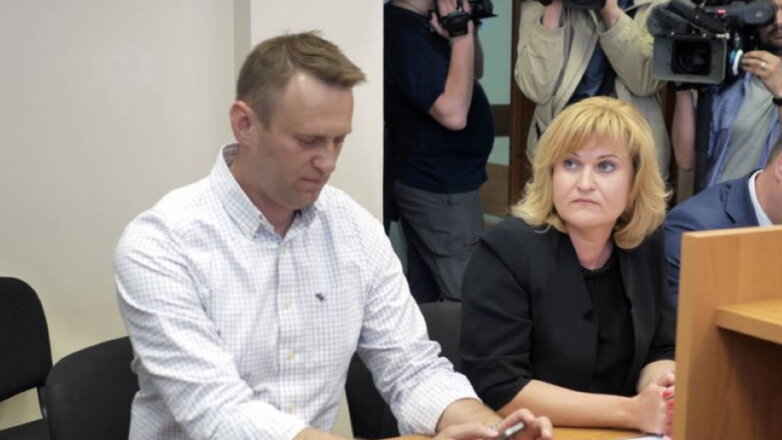 Алексей Навальный и адвокат Ольга Михайлова