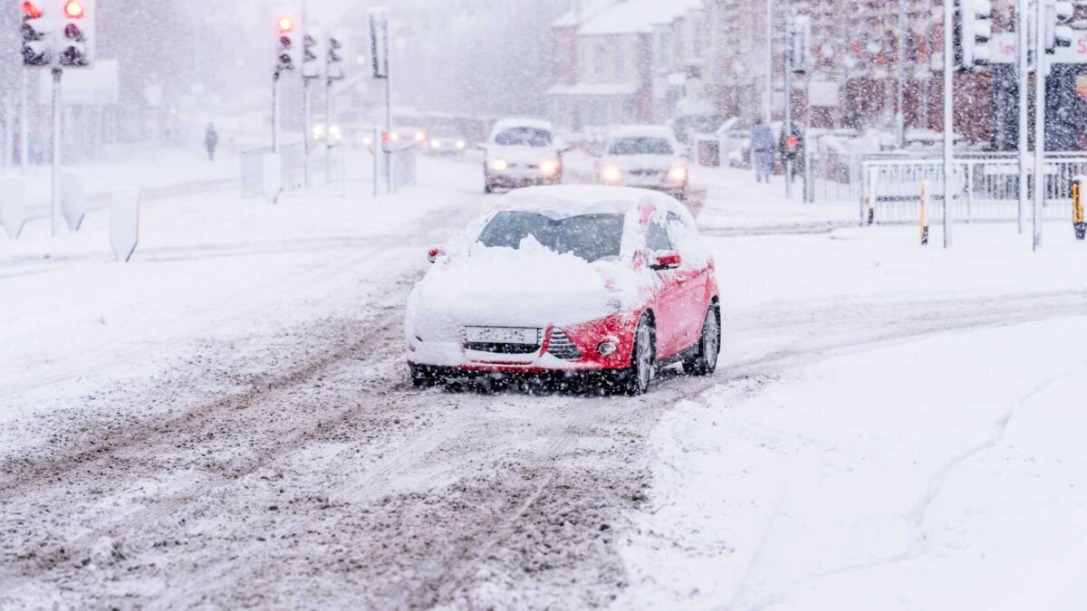 Автомобиль снег плохие погодные условия