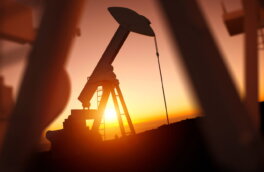 Цена нефти Brent поднялась выше $58 впервые с 22 января 2020 года
