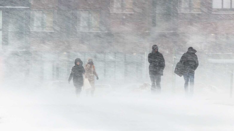Опасная погода: серьезные осадки и сильный ветер ожидаются в ряде регионов России