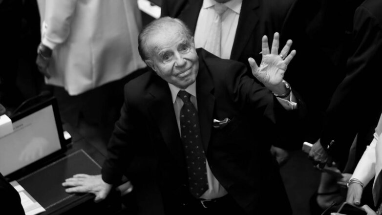 В Аргентине объявили траур в связи со смертью экс-президента Карлоса Менема