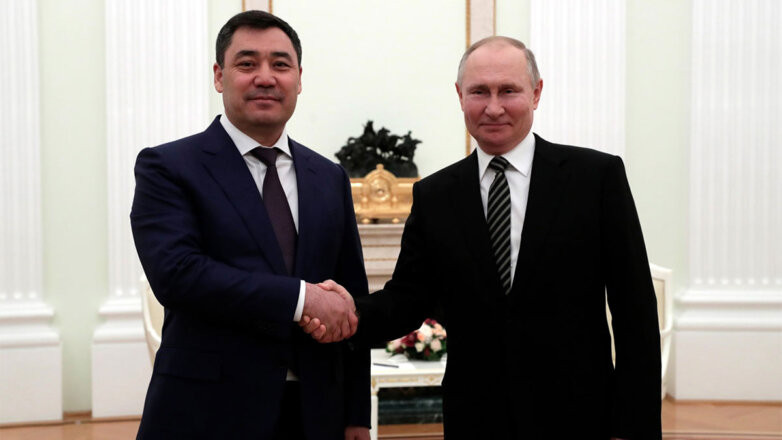 Путин пообещал президенту Киргизии помощь в борьбе с COVID-19