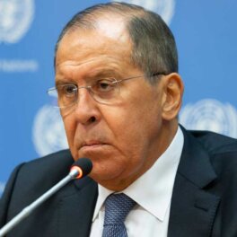 Лавров назвал массированную атаку украинских беспилотников попыткой сорвать мирные переговоры