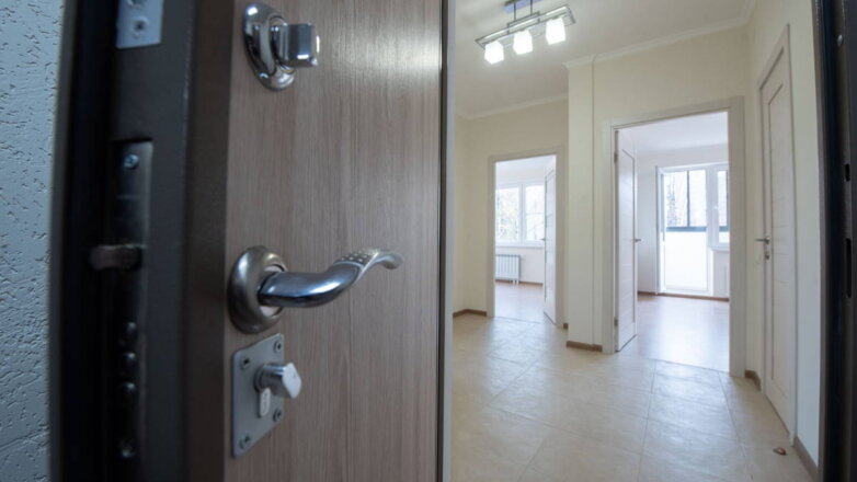 Назван размер зарплаты, необходимый для покупки однокомнатной квартиры в России