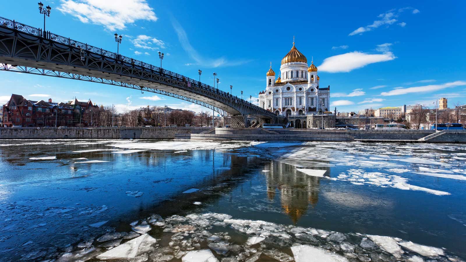 весна в городе москва