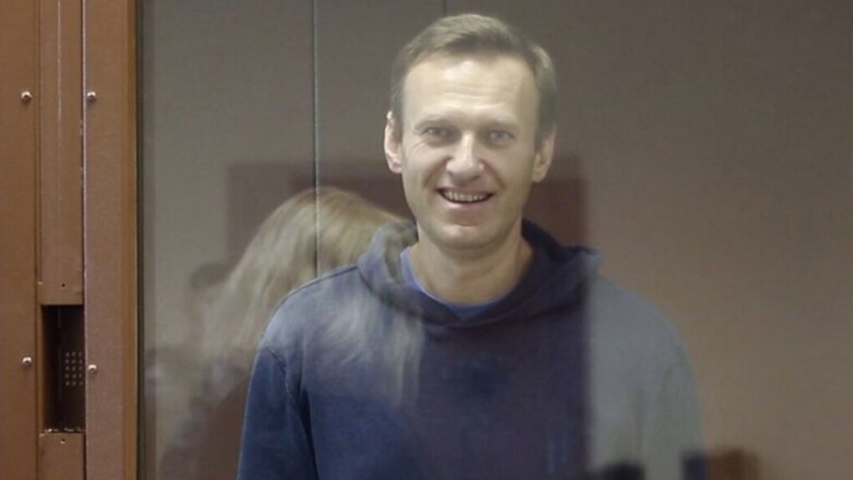 Навальный попросил у судьи рецепт засолки огурцов