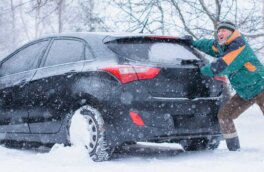 Водителей научили защищать старый аккумулятор от полного разряда