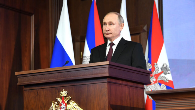Путин поручил обобщить опыт вузов по организации дистанционной практики