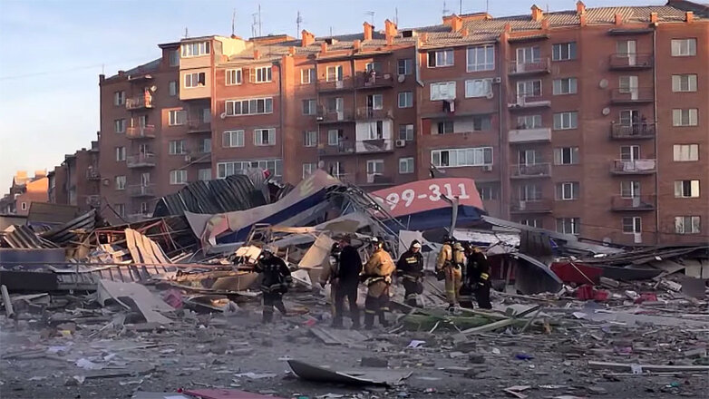 Из-под завалов разрушенного супермаркета во Владикавказе выбрался один человек