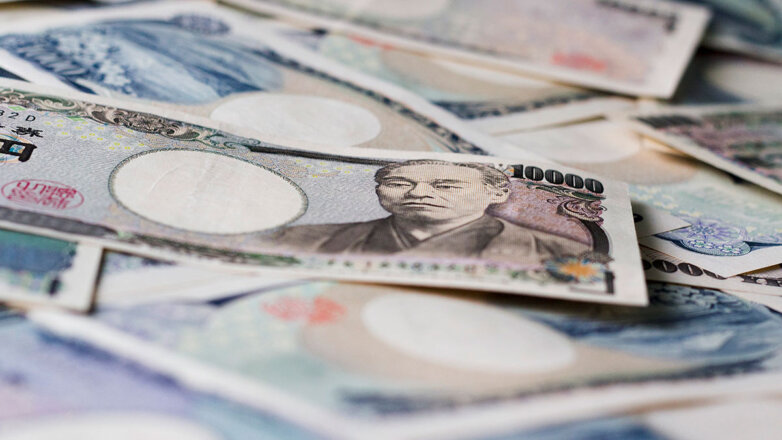 Минфин включил в структуру ФНБ иену и юань
