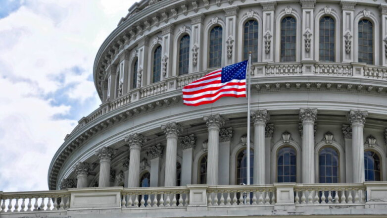 Конгресс США одобрил кратковременное увеличение госдолга