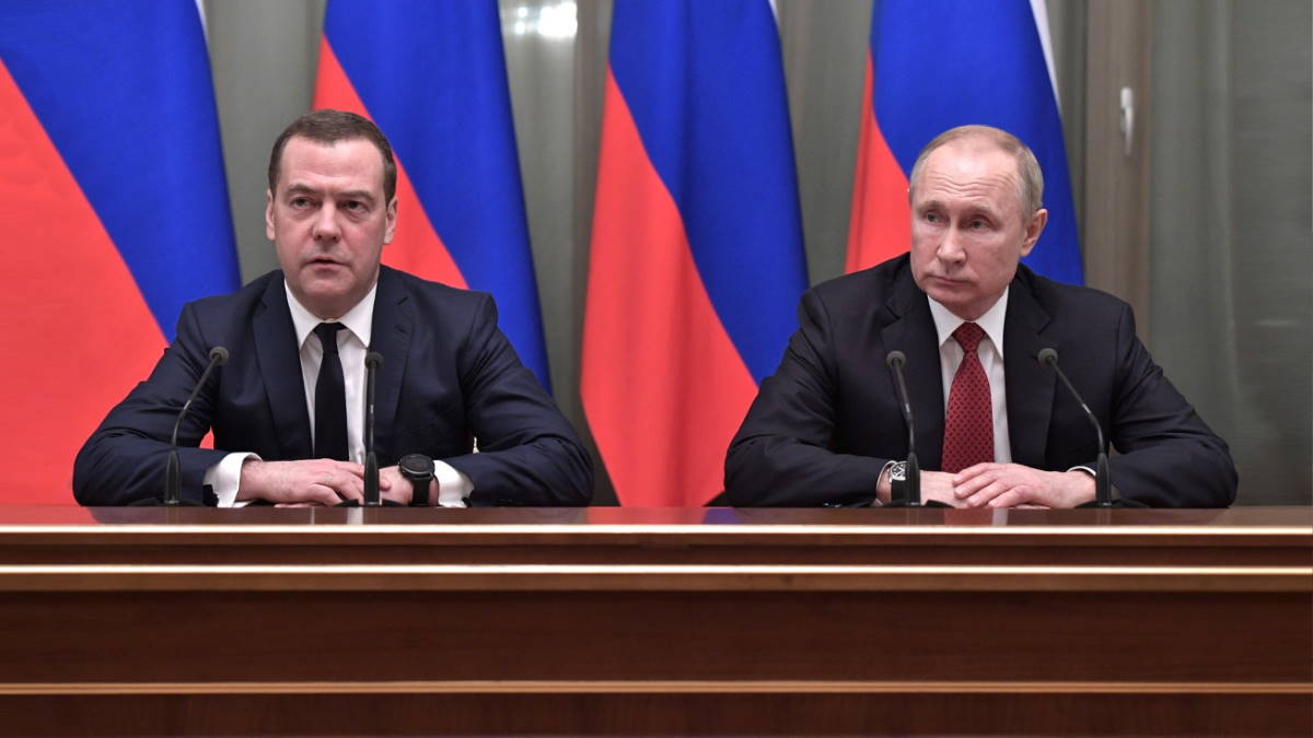 Медведев назначен заместителем Путина в Совете по науке и образованию
