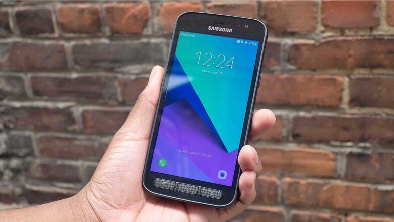 СМИ: Samsung выпустит "неубиваемый" смартфон Xcover 5 из линейки Galaxy