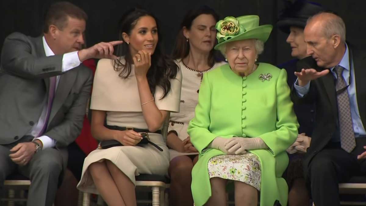 Между Меган Маркл и королевской семьей в Великобритании ожидают 