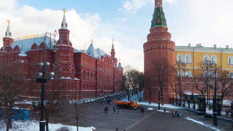 Эксперты оценили риск отставки глав трех российских регионов