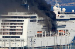У берегов Греции загорелся круизный лайнер MSC Lirica