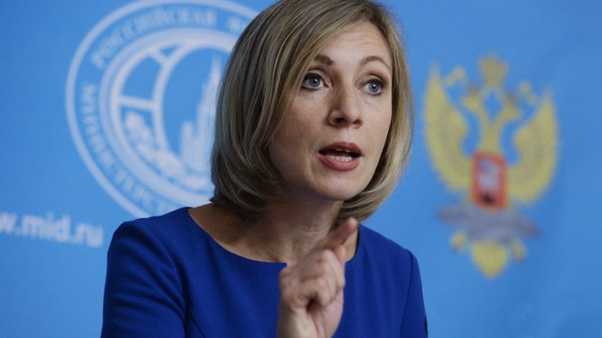 Захарова ответила на высылку 18 российских дипломатов из Чехии