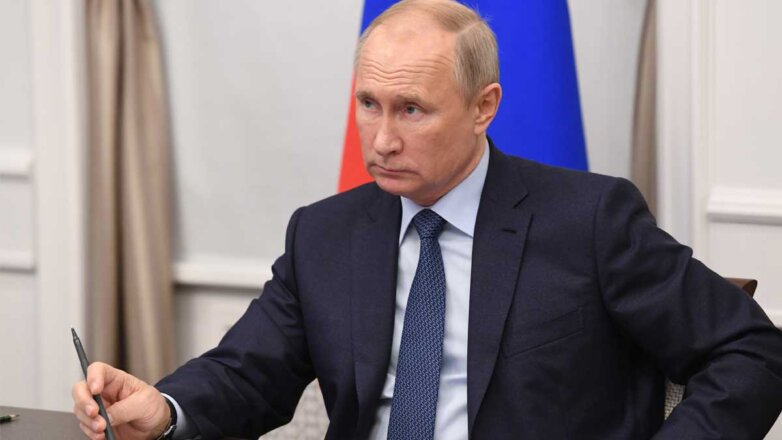Владимир Путин выступил на совещании с правительством и представителями бизнеса. Главное