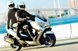 Макси-скутер Suzuki Burgman 400 получит двигатель с системой легкого запуска