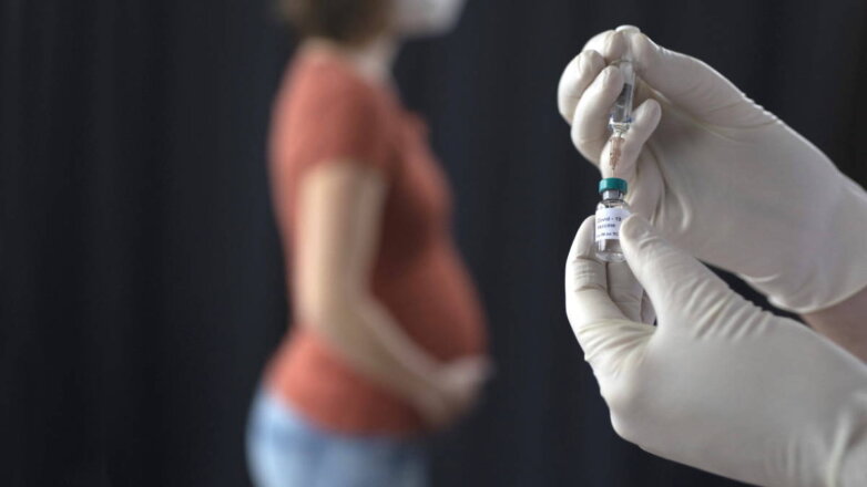 Глава Минздрава рассказал, можно ли беременным колоть вакцину