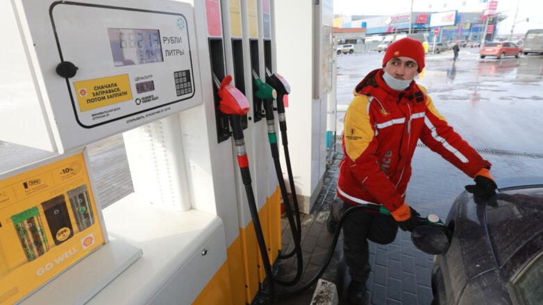 Новак дал прогноз по ценам на бензин и дизельное топливо в России