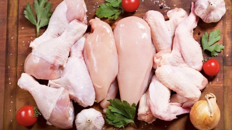 СМИ узнали о договоре производителей мяса птицы и ретейлеров о фиксации цен