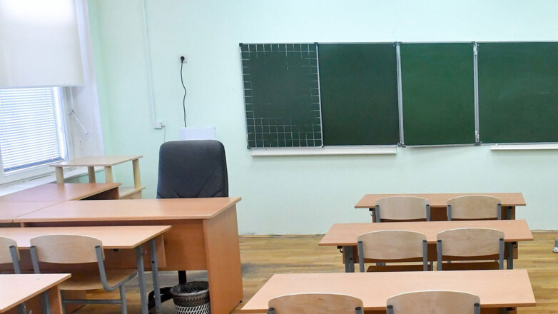 Российская учительница нарисовала двойку на лбу школьницы и лишилась работы