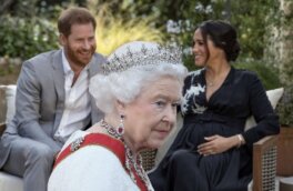 Insider: Меган Маркл обвинила Букингемский дворец в двуличии на шоу Опры Уинфри