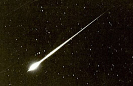 Пролетевший над Землей ярчайший метеор назвали местью за марсоход NASA: видео