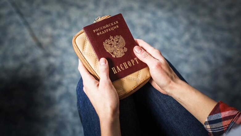 Власти Херсонщины разрешили подавать заявления на паспорт РФ всем украинцам