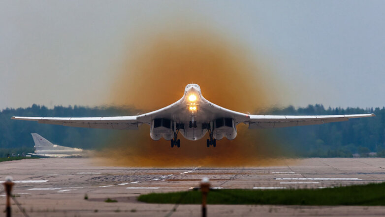 Модернизированный Ту-160 прибыл на испытания в Жуковский