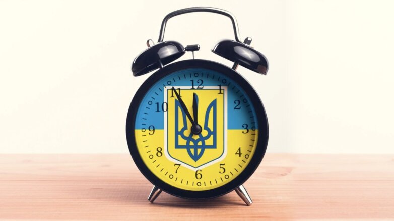 Украина решила отказаться от перевода часов на "московское" время