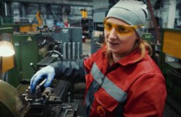 Железные леди-3: истории о женщинах на металлургическом производстве