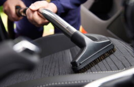 Чистим сами: как можно сэкономить на уборке салона автомобиля