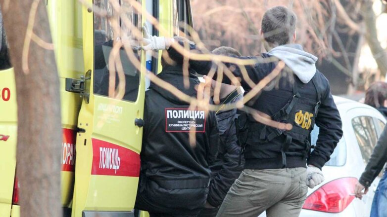 Пропавшую школьницу нашли в квартире 33-летнего мужчины в Петербурге