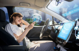 Huawei показала в действии превосходство своего автопилота над Tesla