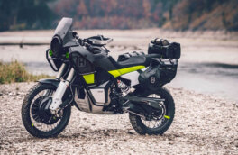 На испытаниях заметили два варианта мотоцикла Husqvarna Norden 901
