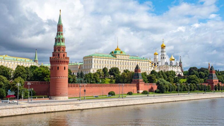 В Кремле оценили работу правительства и ЦБ в вопросах поддержки макростабильности в России