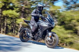 Обновленный Agusta Turismo Veloce 800 стал более комфортным и экологически чистым