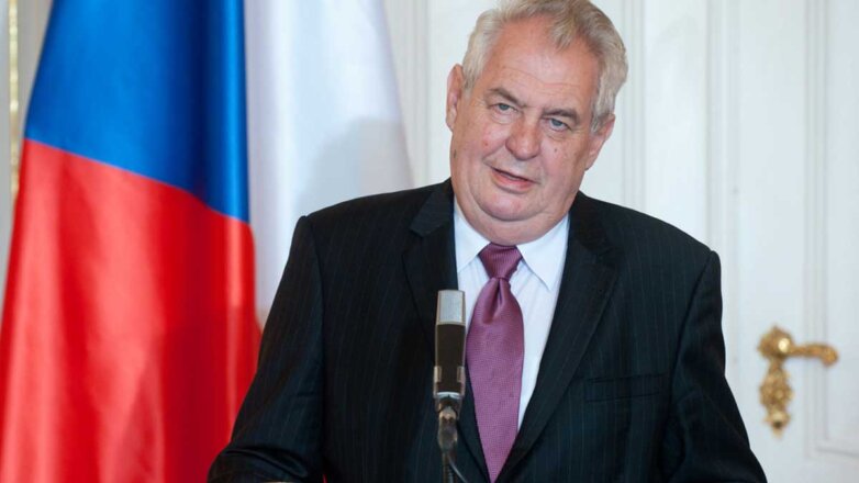 Президент Чехии заявил, что доверяет "Спутнику V"