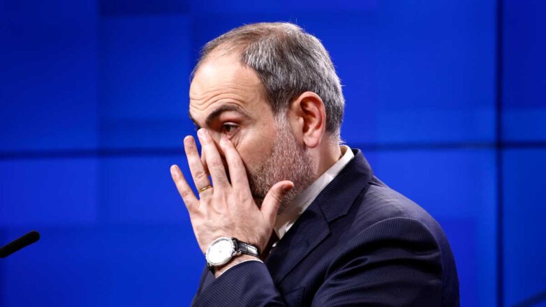 Премьер-министр Армении Пашинян подал в отставку