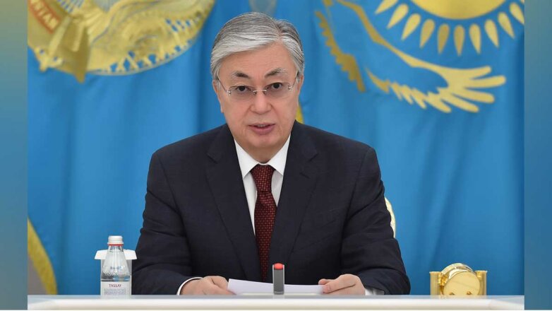 Президент Казахстана привился от коронавируса вакциной "Спутник V"