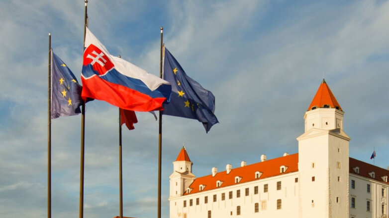 Словакия вышлет трех сотрудников российского посольства